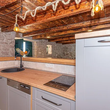 Casa de Férias 2 Bedroom Beautiful In Milinkovica *