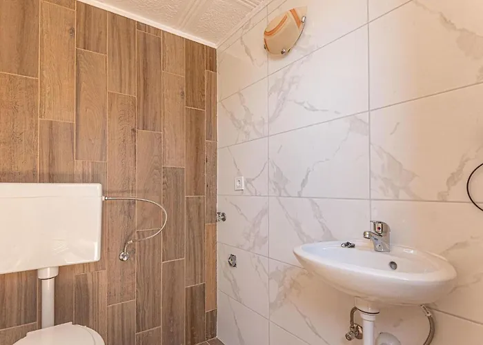 2 Bedroom Beautiful In Milinkovica * Jarebinjak